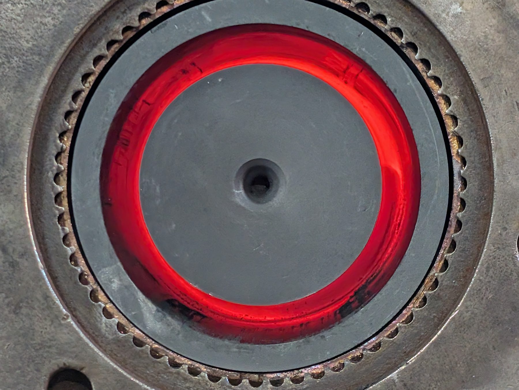 Continuous casting die at temperature